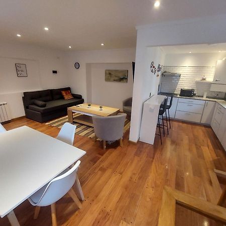 Casa Laura Barilocheアパートメント エクステリア 写真