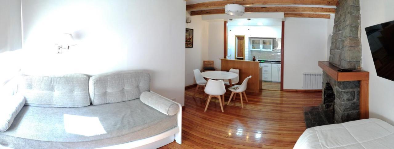 Casa Laura Barilocheアパートメント エクステリア 写真